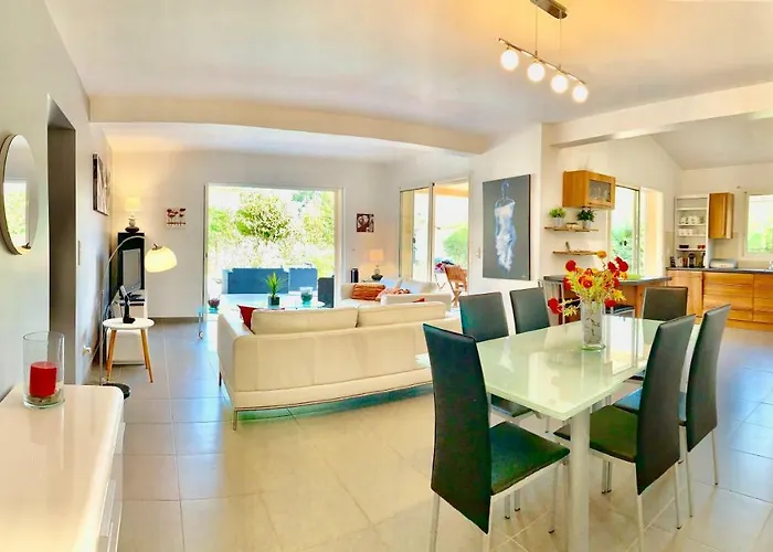 Casamirafio à Palombaggia Piscine Chauffée Et 8 à 9 Personnes Villa *