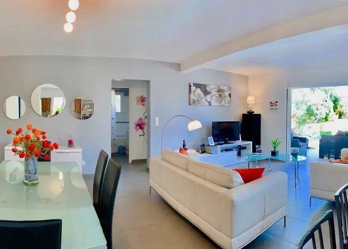 Villa Casamirafio à Palombaggia Piscine Chauffée Et 8 à 9 Personnes